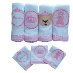 Kit com 7 peças Bordadas Luxo (4 Fraldas de Ombro e 3 Lenços de Boca) Coleção Princesa - Biely Baby | Loja de Bebê Online | Enxoval de Bebe