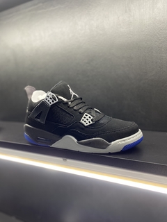 JORDAN RETRO 4 NEGRAS CON AZUL en internet