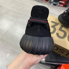 Imagem do Yeezy Boost 350 ”Black Red”