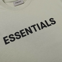 Camiseta ESSENTIALS FEAR OF GOD na internet