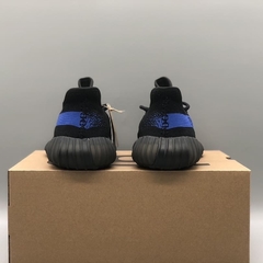 Imagem do Yeezy Boost 350 v2 “Dazzling Blue Black”