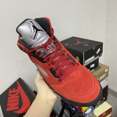 Nike Air Jordan 5 “Raging Bull” na internet