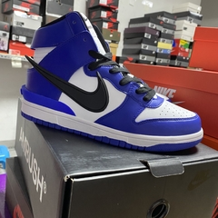 Imagem do Ambush x Nike Dunk High “Deep Royal”