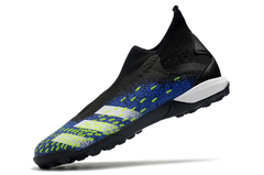 Adidas Predator Freak Society na internet