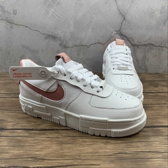 Nike Air Force 1 Pixel 'White Rust Pink' na internet