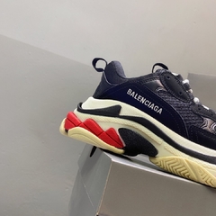 Imagem do Balenciaga Triple S Black White Red