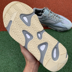 Yeezy Boost 700 “Inertia” - loja online