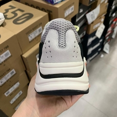 Imagem do Yeezy Boost 700 “Wave Runner”