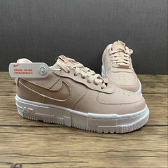 Nike Air Force 1 'Pixel Particle Beige' na internet