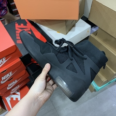 Nike Air Fear of God 1 “Triple Black“ na internet