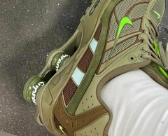 Imagem do Supreme x Nike Shox Ride 2 Neutral Olive