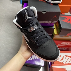 Air Jordan 5 Retrô “Oreo Black” na internet