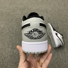 Air Jordan 1 Low Shadow Toe na internet