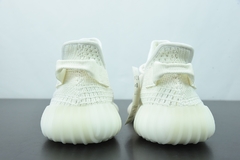 Imagem do Yeezy Boost 350 V2 “Bone“