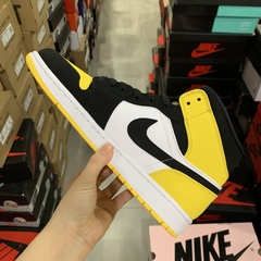 Air Jordan 1 Mid Yellow Toe Black - Él.sneakers