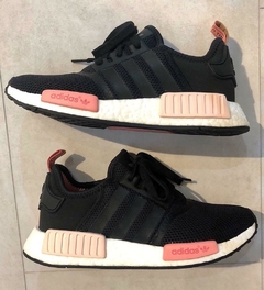 Adidas NMD R1 Black Peach na internet