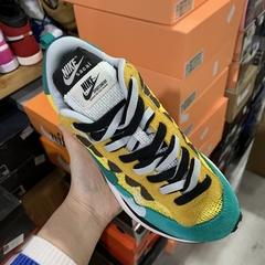 Sacai x Nike Vaporwaffle SP “Yellow Green Black White” - comprar online