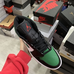 Imagem do Air Jordan 1 Mid “Pine Green”