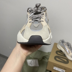 Yeezy Boost 700 v2 “Cream” - loja online