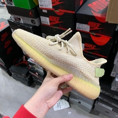 Adidas Yeezy Boost 350 v2 “Flax” na internet