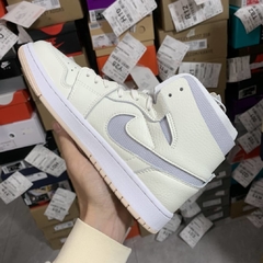 Air Jordan 1 High Zoom Air CMFT Pearl White na internet