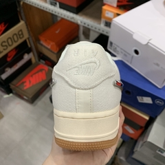 Imagem do Travis Scott x Air Force 1 'Sail' 1