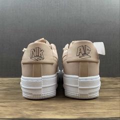 Nike Air Force 1 'Pixel Particle Beige' na internet