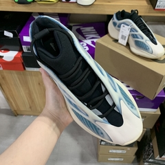 Yeezy Boost 700 v3 “Kyanite” na internet