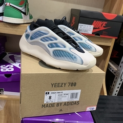 Yeezy Boost 700 v3 “Kyanite” - comprar online