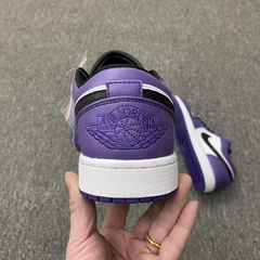 Air Jordan 1 Low Court Purple White na internet