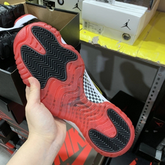 Air Jordan 11 Retrô “Bred” - loja online