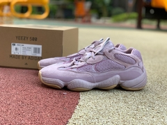 Yeezy Boost 500 “ Soft Vision” na internet