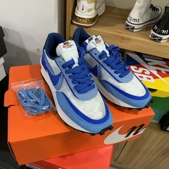 Imagem do Nike LVD Waffle Daybreak x Sacai “White/Lake Blue”