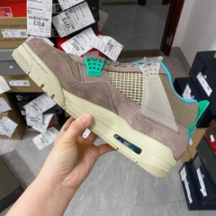 Union x Air Jordan 4 Retrô “Taupe Haze” - Él.sneakers