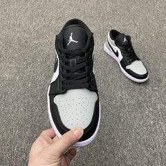 Air Jordan 1 Low Shadow Toe na internet