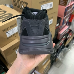 Imagem do Yeezy Boost 700 v2 “Vanta”