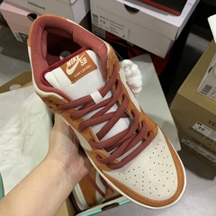 Nike SB Dunk Low Pro Dark Russet Cedar na internet