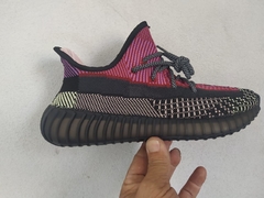 Adidas Yeezy Boost na internet