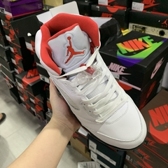 Nike Air Jordan 5 “Fire Red” na internet