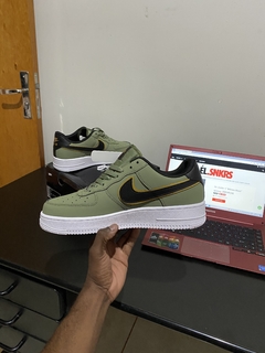 Nike Air Force 1 '07 LV8 'Metallic Swoosh Pack - Oil Green' - Él.sneakers