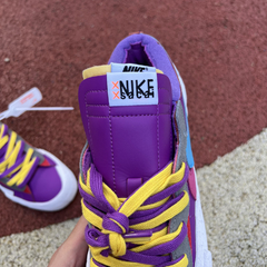 Sacai x Kaws Blazer Low “Purple Dusk” na internet