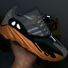 Yeezy Boost 700 Wash Orange - comprar online