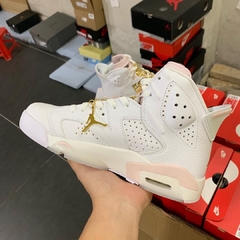 Air Jordan 6 Retro Gold Hoops na internet