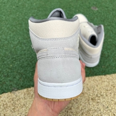 Imagem do Air Jordan 1 Mid SE Coconut Milk Particle Grey