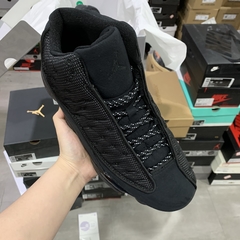 Air Jordan 13 Retrô “Black Cat” na internet