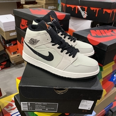 Air Jordan 1 Mid SE Light Bone