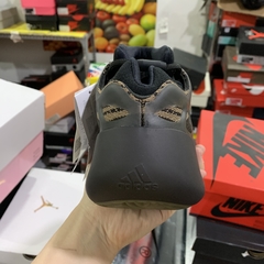 Imagem do Yeezy Boost 700 v3 “ Clay Brown”