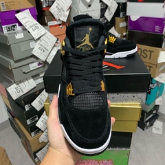 Air Jordan 4 Retro Royalty na internet