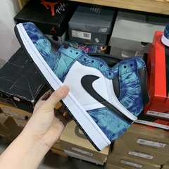 Air Jordan 1 High “Tie Dye” na internet