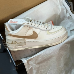 Nike Air Force 1 Low Shadow Sail Fossil Light Bone - comprar online